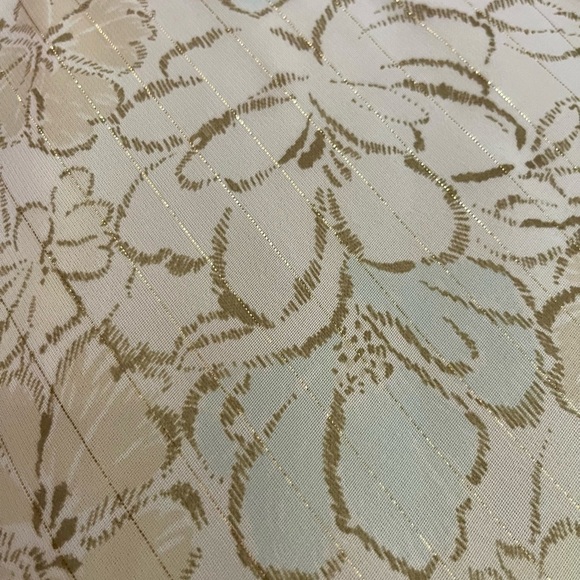 2/30 Women's WRAPPER Asymmetrical skirt with gold accent throughout  Size XL - Picture 8 of 8